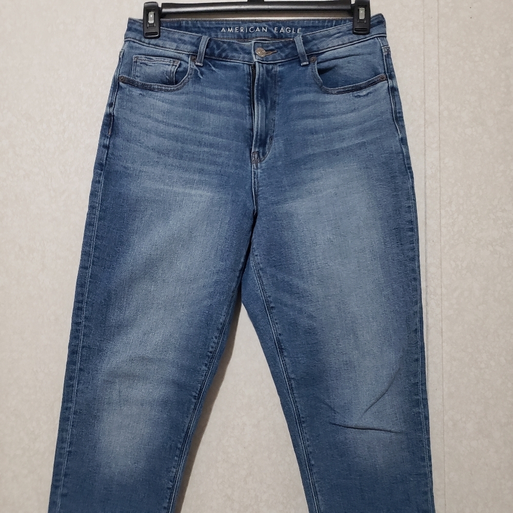 American Eagle Outfitters Women's Blue mom  Jeans....size:6 regular - Picture 3 of 9